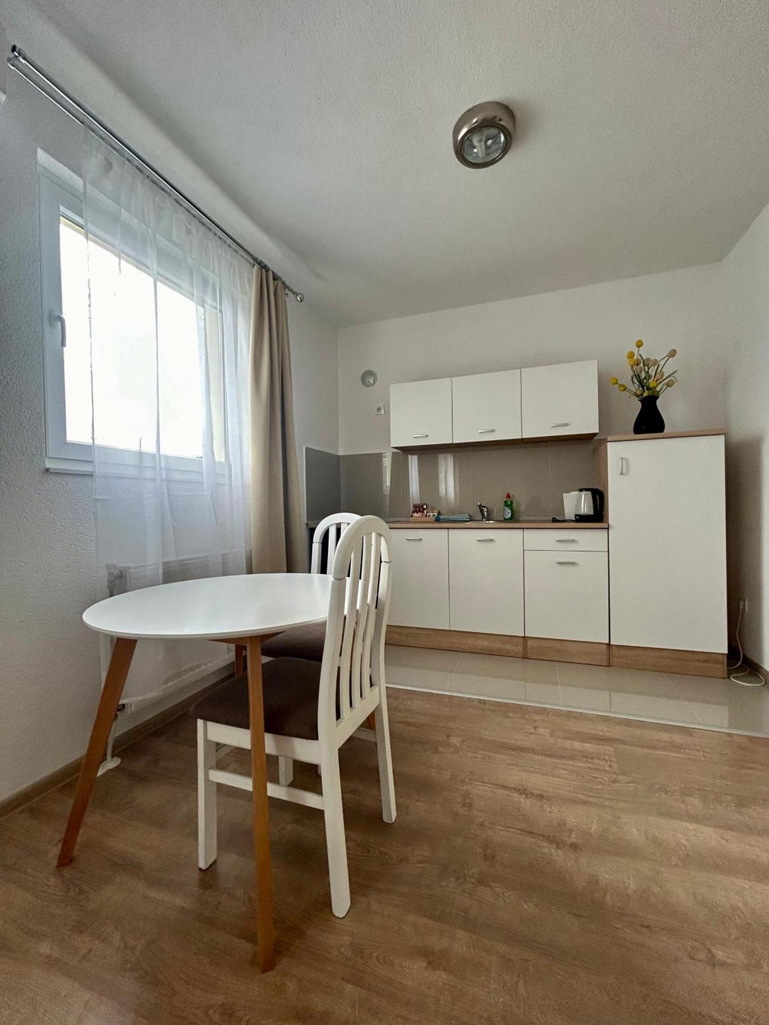 Stan Na Dan Sun & Moon Apartment *